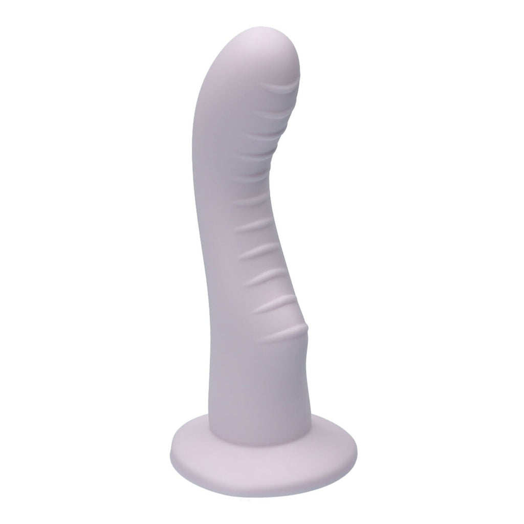Dildo Ylva & Dite rosa de silicona médica con ventosa, diseño ergonómico e impermeable, compatible con arneses.